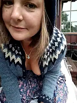 SwedishJennifer webcam