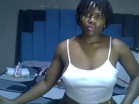 melanin_moon webcam