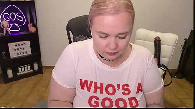 MargotGrey webcam