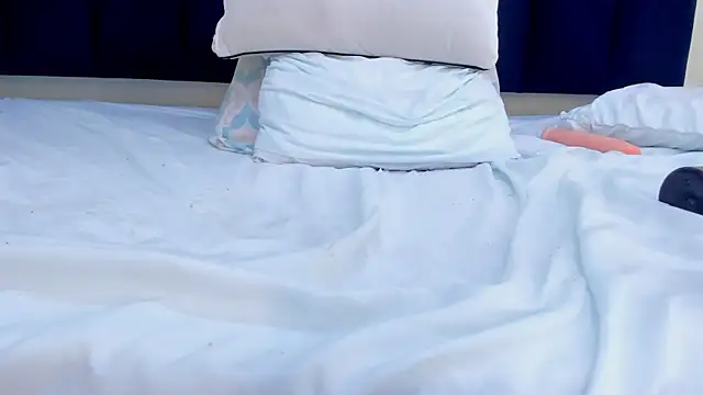 mayaevansmg webcam