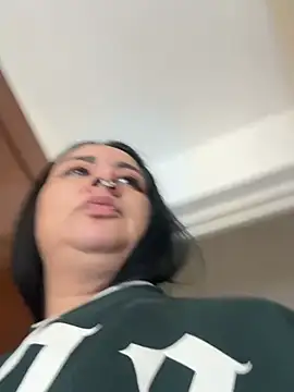 Abril_Luv webcam