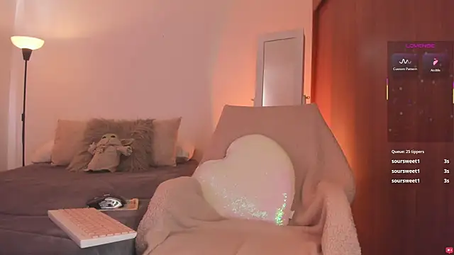 whitneyhot webcam