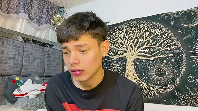 Bldavioro45 - Male webcam sex chat