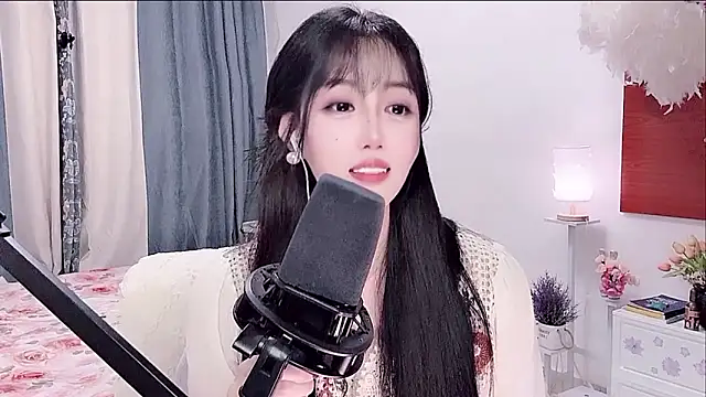 Laura_520 webcam