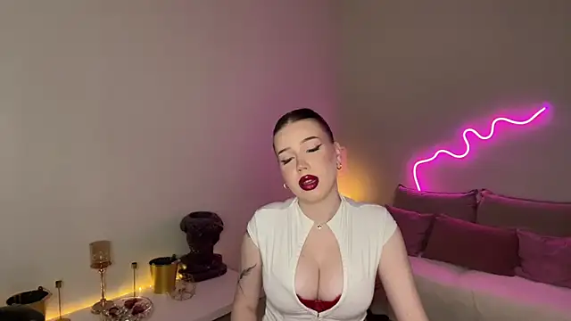 mistress_of_hearts webcam