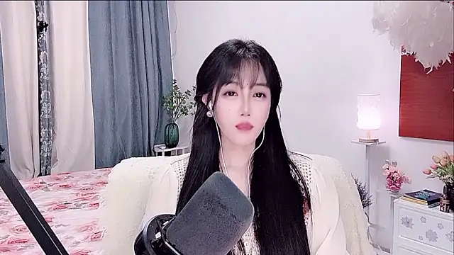 Laura_520 webcam