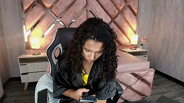 TamaraaHoney webcam
