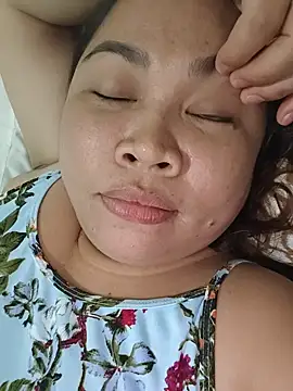 Sweetlorie_83 webcam