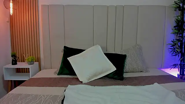 Victoria_Rosee webcam