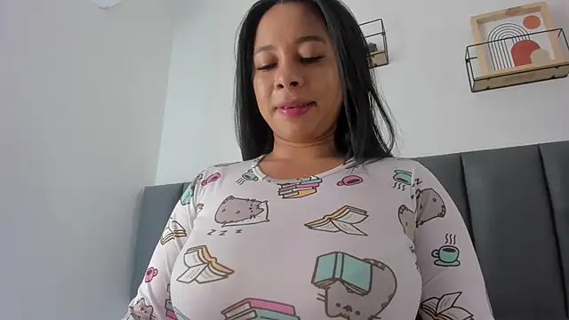MaraOwen_ live cam on StripChat