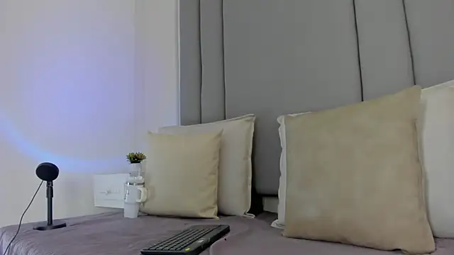 CannelaSmith webcam