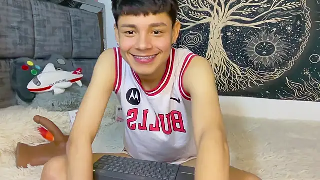 Bldavioro45 - Male webcam sex chat