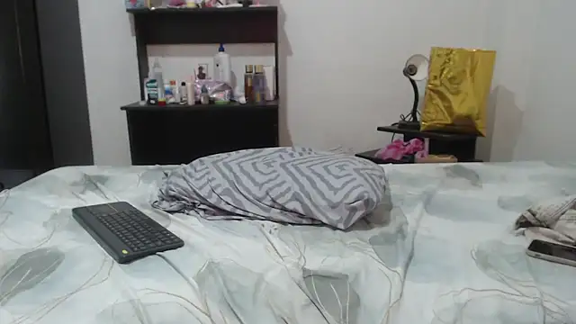 Watch nathaly_jones_ live on EroticFlix - High definition streams