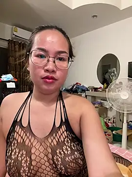 Ponthip webcam