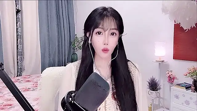 Laura_520 webcam