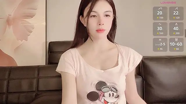 lvy-w (F young) - 脱一件