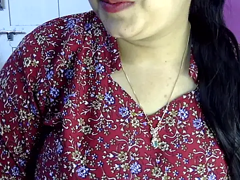 Cute_Aliyaa webcam