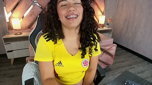 TamaraaHoney webcam