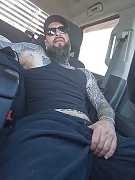 Beardedtattood webcam