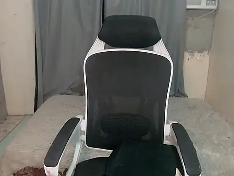 Live sex cam di urcurlydiva