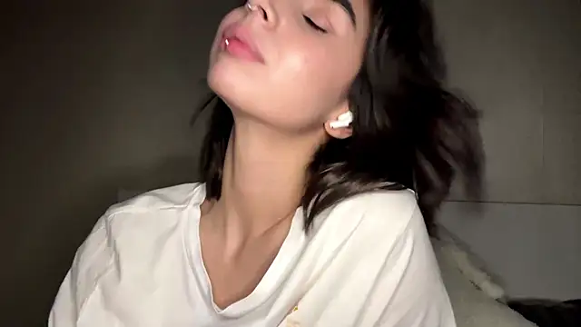 Watch JessiaRuezga live on EroticFlix - High definition streams