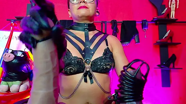Watch MistressSlut1 live on EroticFlix - High definition streams