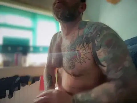 Tattooednakedguy webcam
