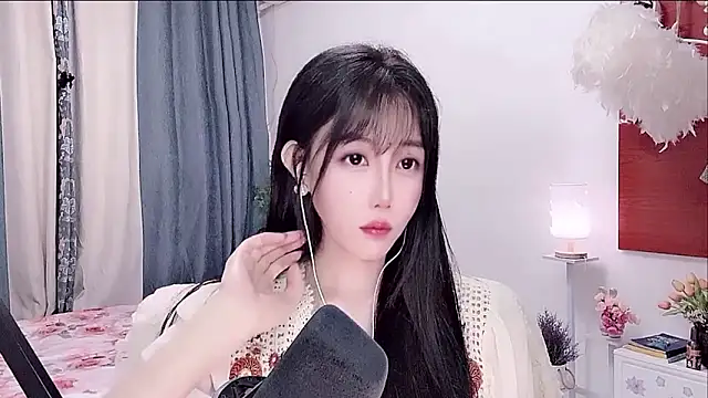 Laura_520 webcam