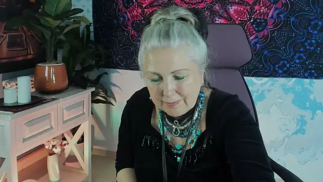 LilaMaharani webcam