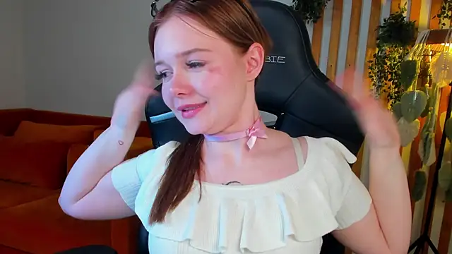 ElinaVale webcam