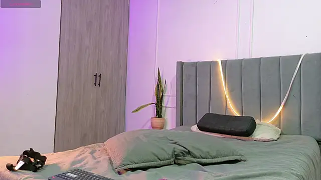zeyn_smith (M twink) - Ass fingering