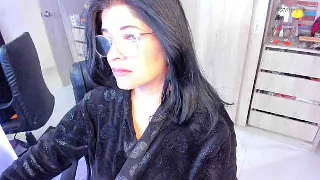 BellaFlaming webcam