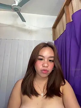 lovely_apple19 (F teen) - put boobs clip for 10 minutes