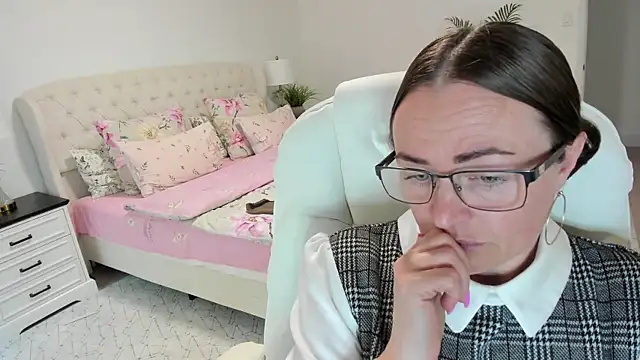 Vika73 webcam