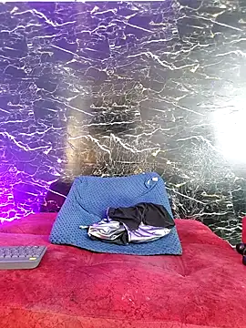 crislingery_dolli's room
