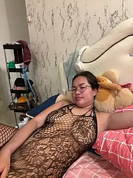 Ponthip live sex cam