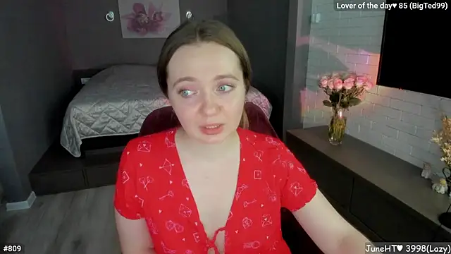 LizaGost live cam on StripChat