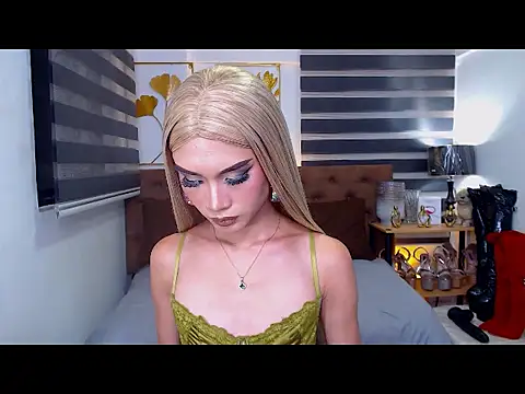 JuicyCockThea webcam