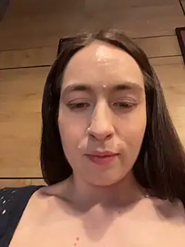 holly_play (F young) - finger fuck next to URINALS men wc