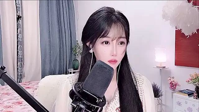 Laura_520 webcam