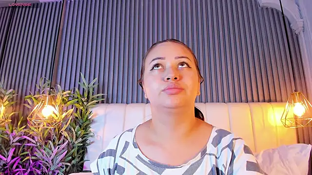 AnaisClark webcam