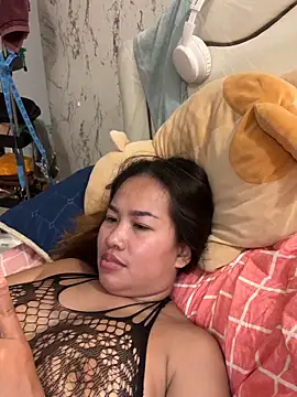 Ponthip webcam