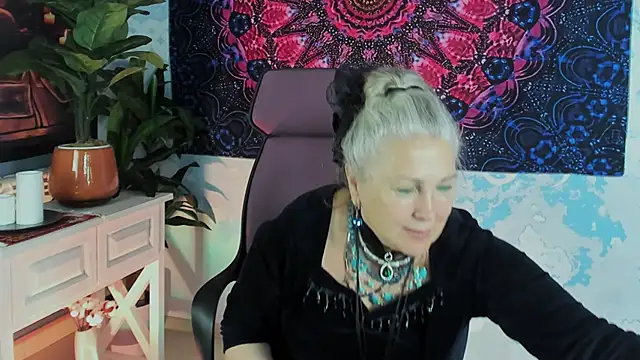 LilaMaharani webcam