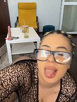 DaianaKimberly live cam on StripChat