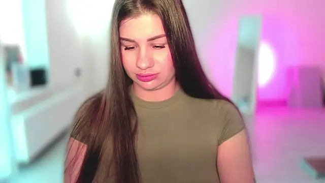 JuicyHelenX webcam