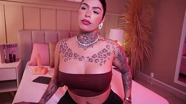 curvyliciousss webcam