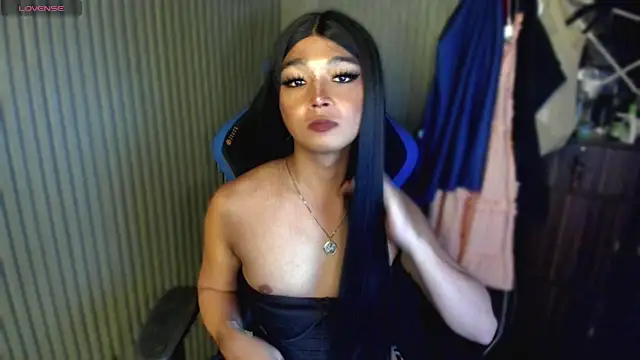 TrinityFucksYou webcam