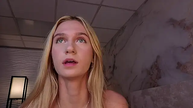 SerenaCrystall webcam