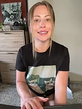 AlisaWhite webcam