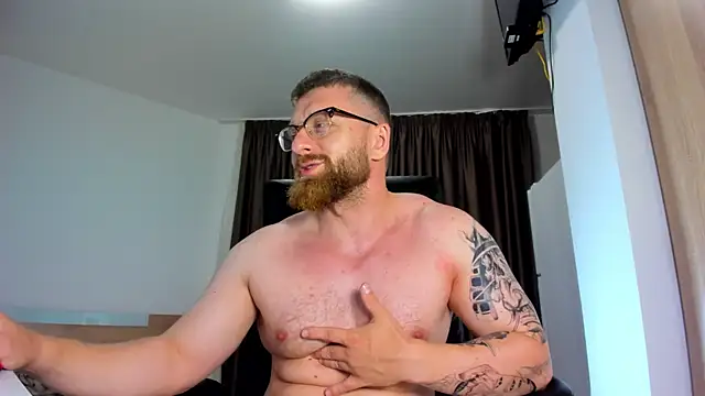 Findom_guy live cam on StripChat
